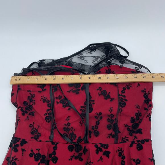 VOODOO VIXEN Better Bella Red Lace Fit Flare Dress Size S Rose Lined Cocktail - Picture 6 of 8